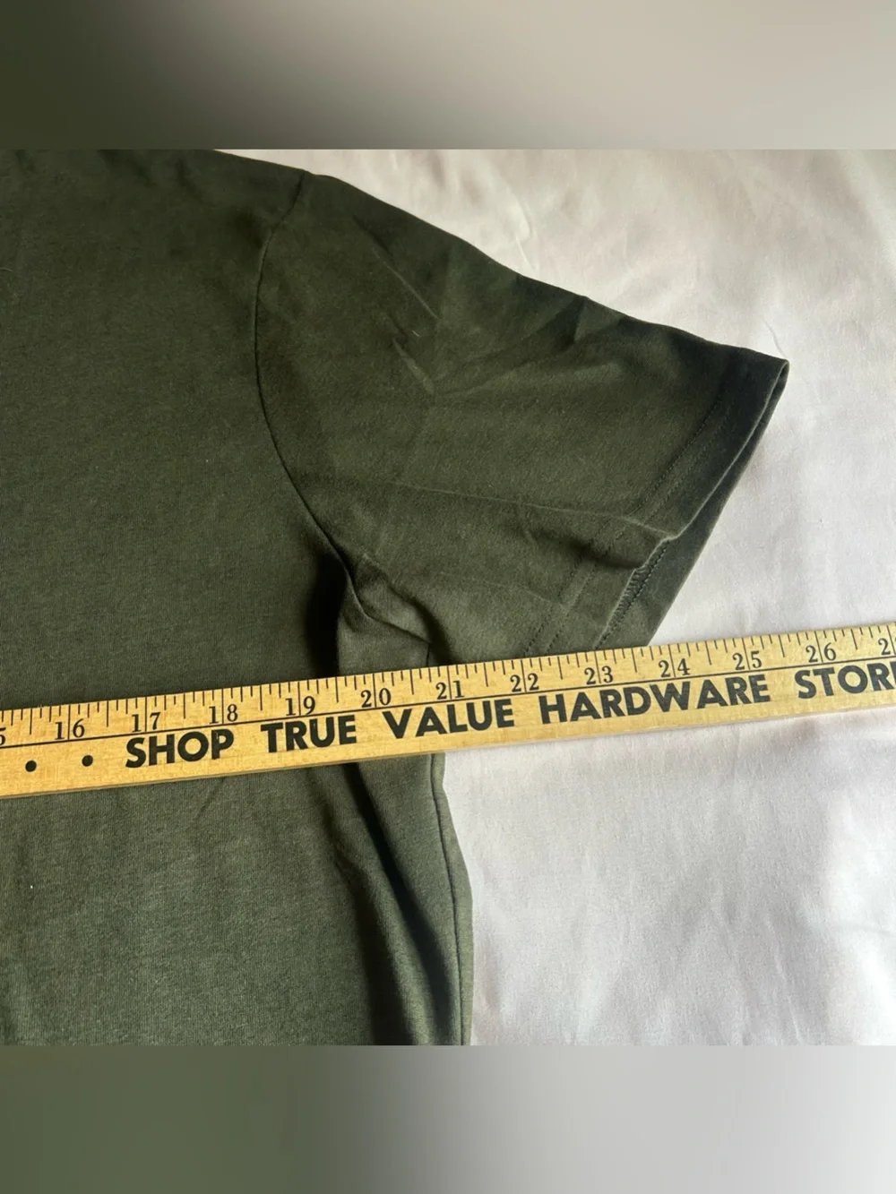 Banana Republic Premium Wash Crewneck T-Shirt – Olive Green – Size Large